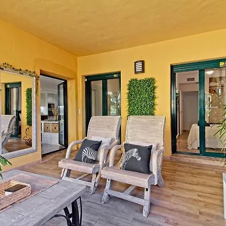 Contemporary, Luxury Living In The Location Apartment Marbella
