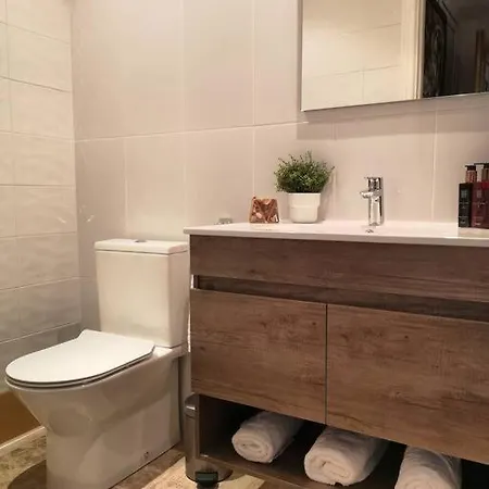 Contemporary, Luxury Living In The Location 马尔韦利亚