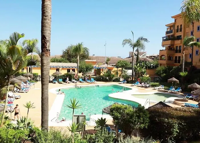 Contemporary, Luxury Living In The Location Апартаменты