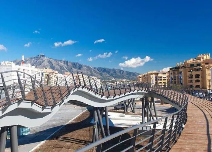 Апартаменты Contemporary, Luxury Living In The Location *