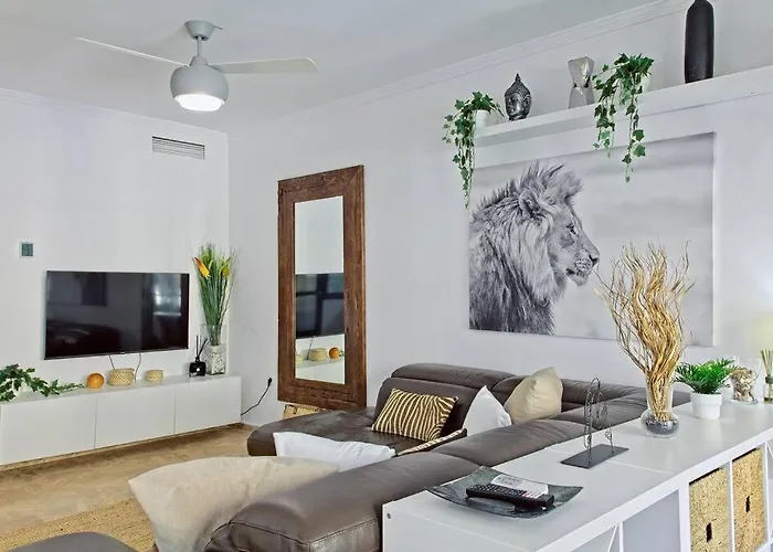 Contemporary, Luxury Living In The Location Апартаменты Марбелья