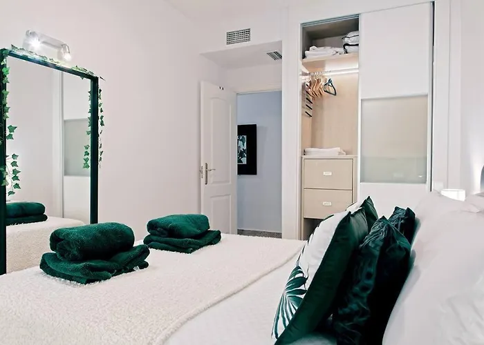 Contemporary, Luxury Living In The Location Апартаменты